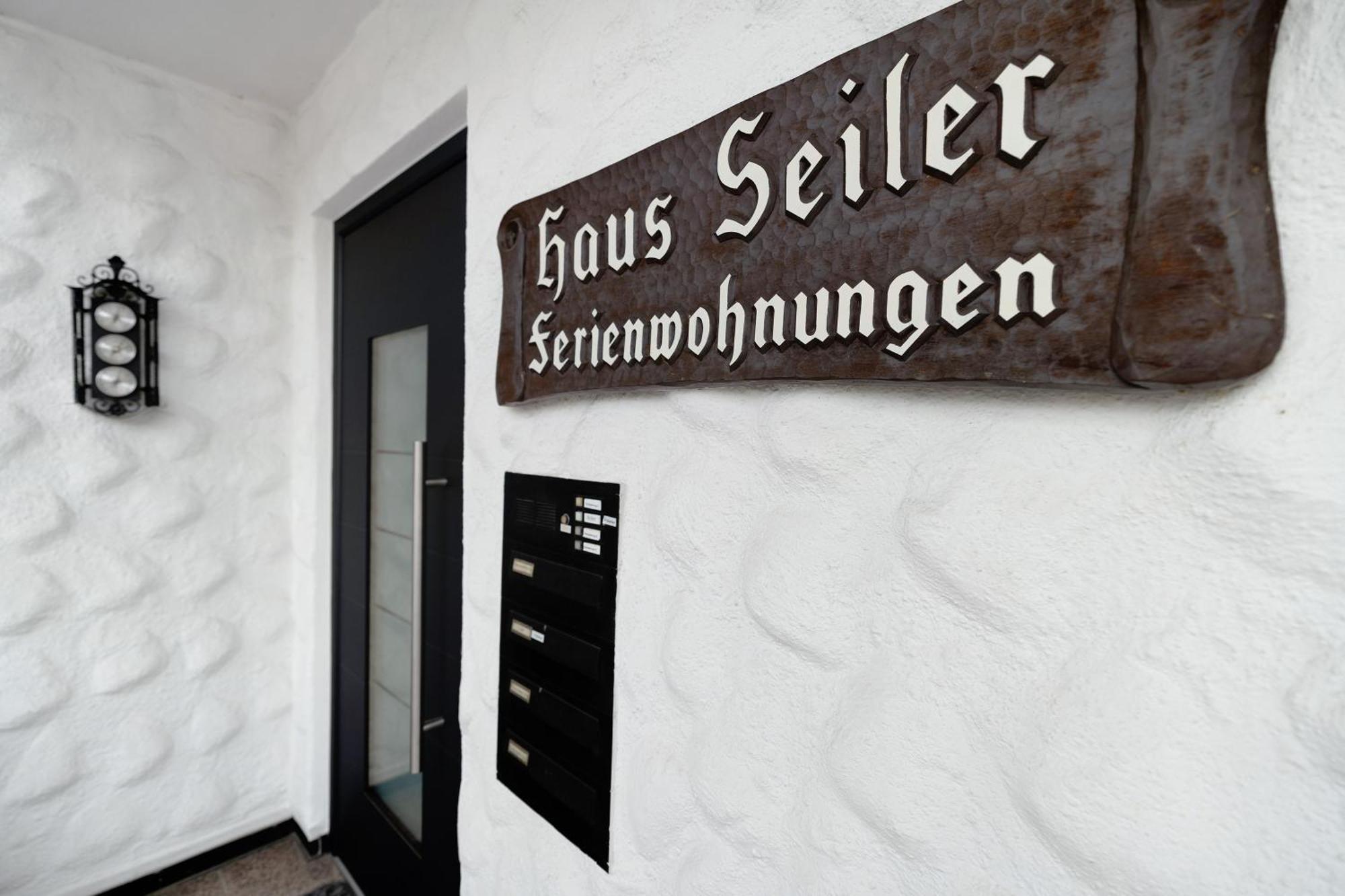 フロイデンシュタットHaus Seilerアパートメント エクステリア 写真