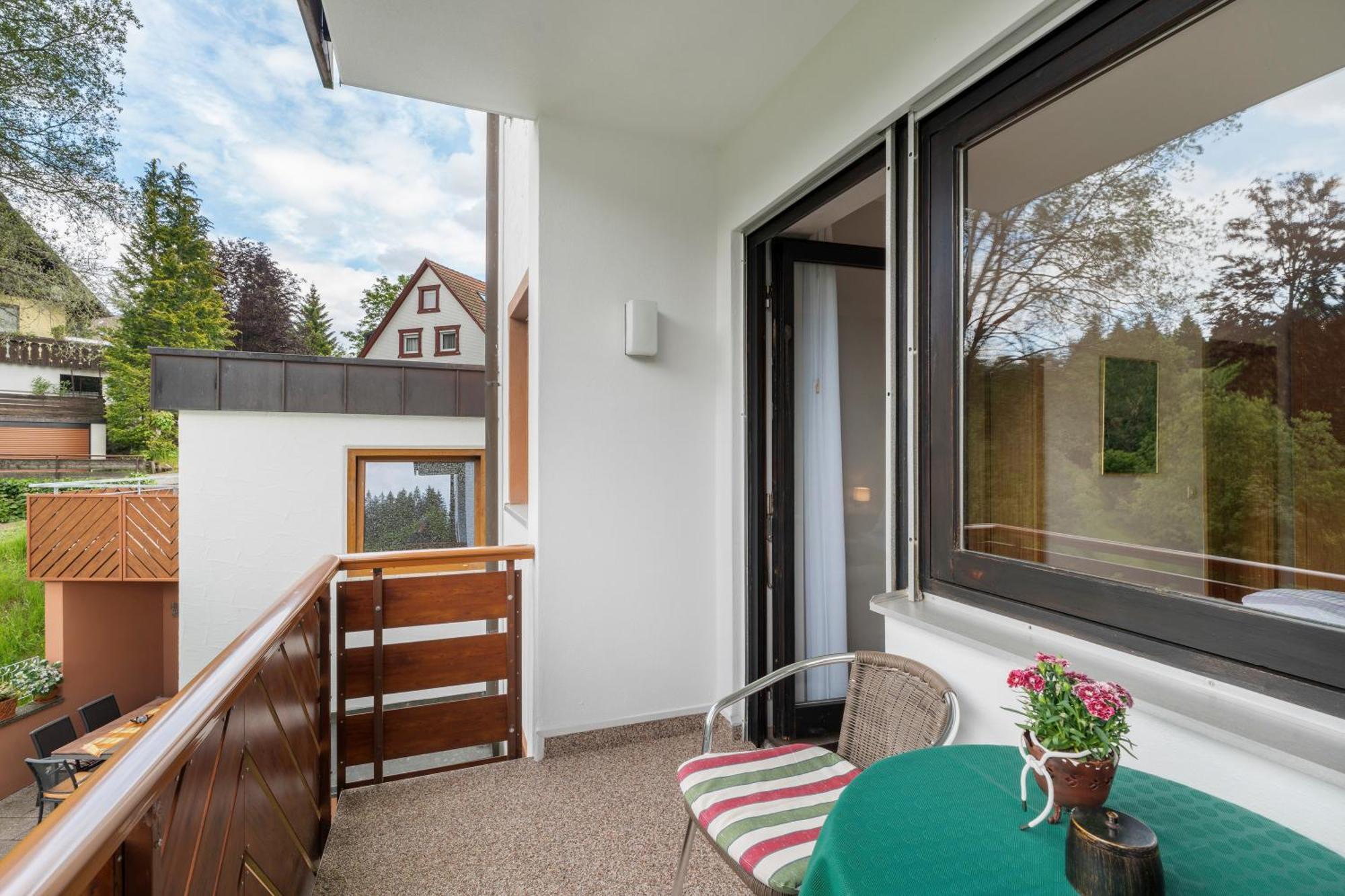 フロイデンシュタットHaus Seilerアパートメント エクステリア 写真